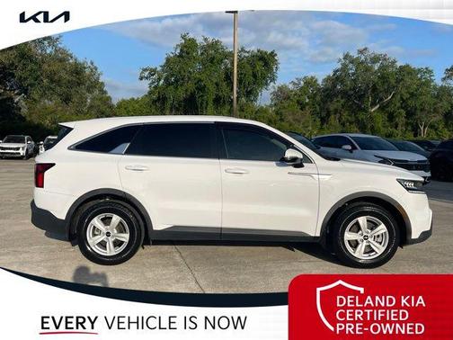 2022 Kia Sorento LX