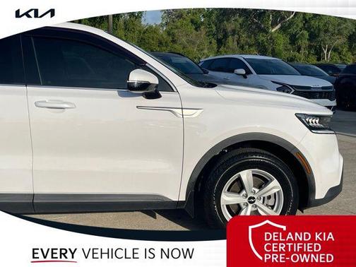 2022 Kia Sorento LX