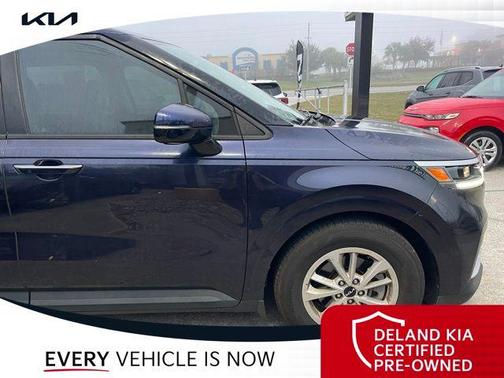 2023 Kia Carnival LX