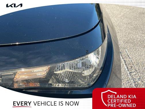 Fusion Black 2024 Kia Soul LX