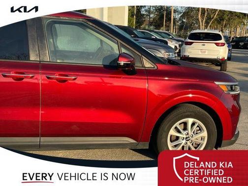 2024 Kia Carnival LX