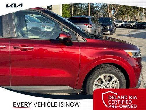 2024 Kia Carnival LX