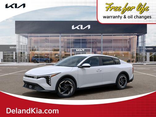 White Pearl 2026 Kia K4 EX