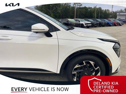 Glacial White Pearl 2024 Kia Sportage SX-Prestige