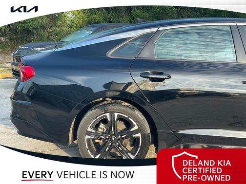 Ebony Black 2022 Kia K5 GT-Line