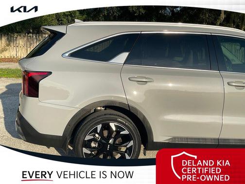 Wolf Gray 2024 Kia Sorento SX