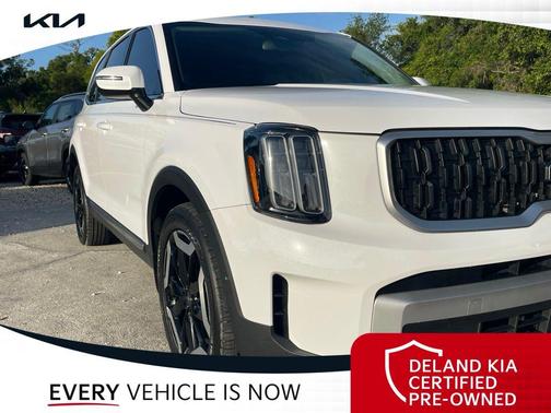 Glacial White Pearl 2024 Kia Telluride EX
