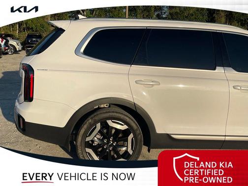 Glacial White Pearl 2024 Kia Telluride EX