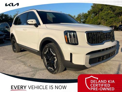 Glacial White Pearl 2024 Kia Telluride EX