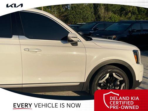 Glacial White Pearl 2024 Kia Telluride EX