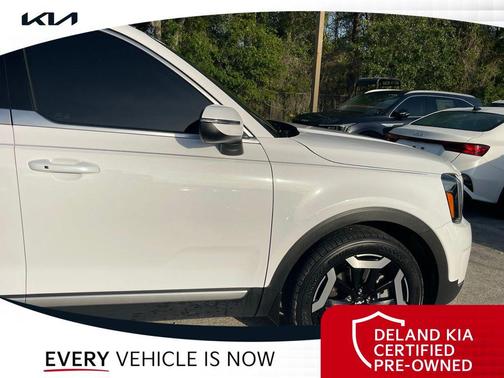 Glacial White Pearl 2024 Kia Telluride EX