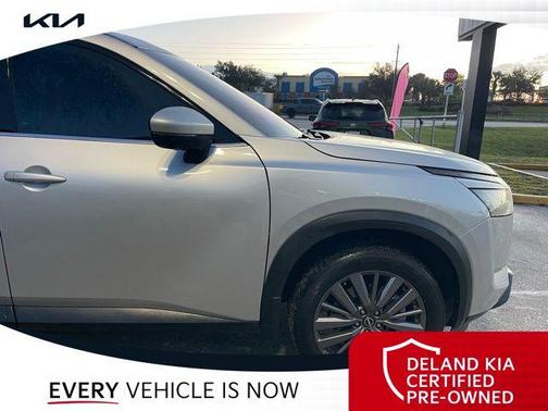 2025 Nissan Pathfinder SL FWD