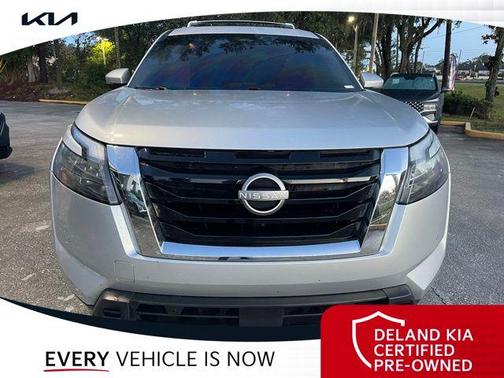 2025 Nissan Pathfinder SL FWD