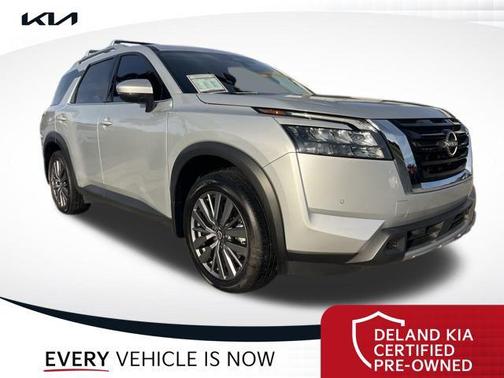 2025 Nissan Pathfinder SL FWD