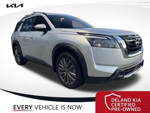 2025 Nissan Pathfinder SL FWD