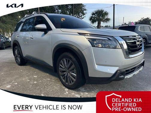 2025 Nissan Pathfinder SL FWD