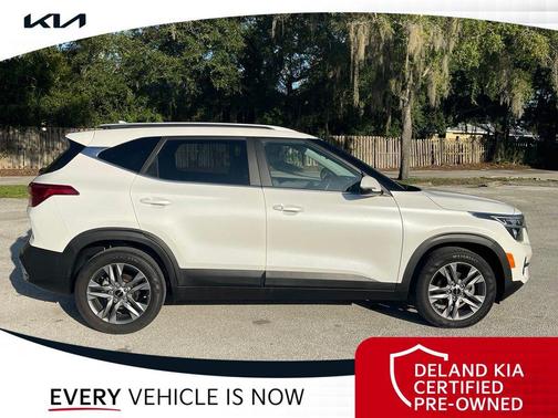 Snow White Pearl 2023 Kia Seltos S