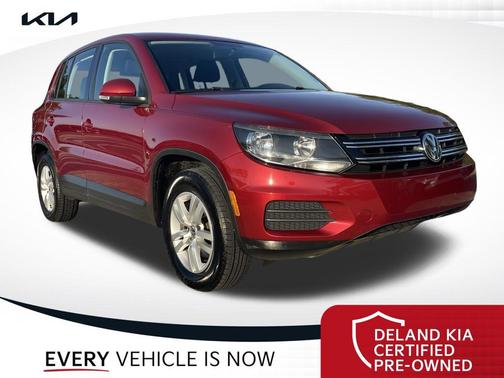 Wild Cherry Metallic 2012 Volkswagen Tiguan S