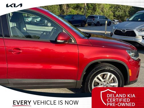Wild Cherry Metallic 2012 Volkswagen Tiguan S
