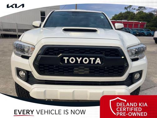 White 2022 Toyota Tacoma TRD Sport