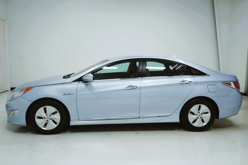 2015 Hyundai SONATA Hybrid Base