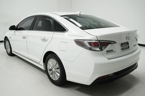 2016 Hyundai SONATA Hybrid SE
