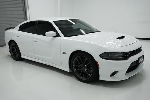 Photo 3 of 29 of 2021 Dodge Charger Scat Pack