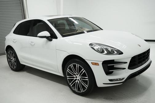 2015 Porsche Macan Turbo