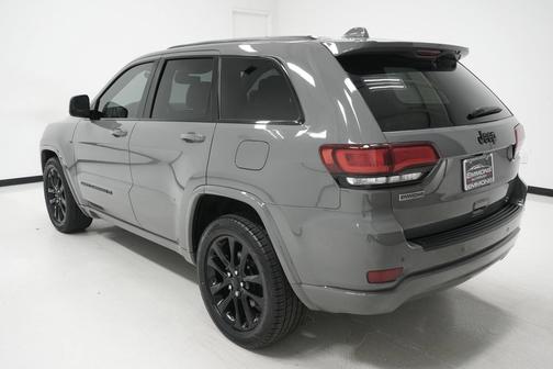 2022 Jeep Grand Cherokee Laredo