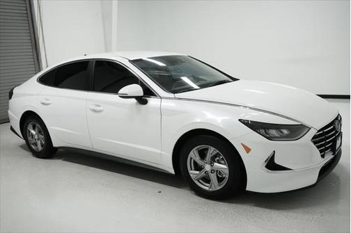 2022 Hyundai SONATA SE