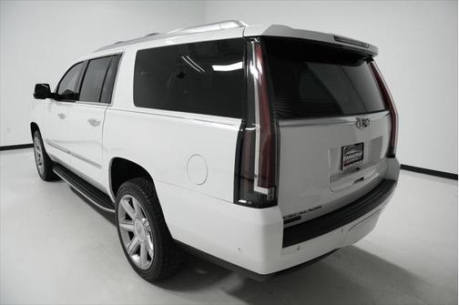 2017 Cadillac Escalade ESV Luxury