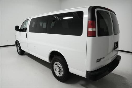 2016 Chevrolet Express 2500 LS