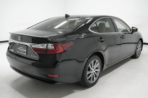 2017 Lexus ES 300h Base