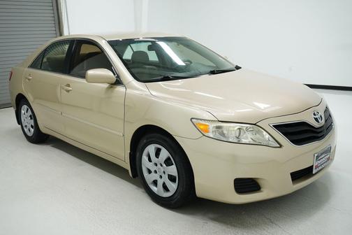 2010 Toyota Camry LE