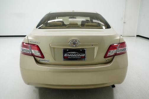 2010 Toyota Camry LE