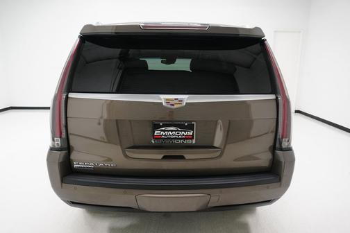 2016 Cadillac Escalade Luxury