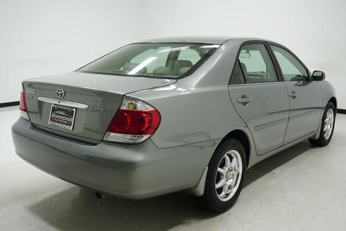 2006 Toyota Camry LE