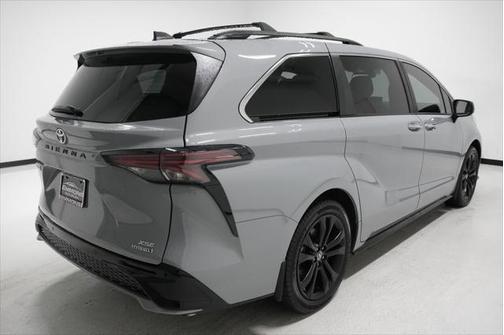 2023 Toyota Sienna XSE 7 Passenger