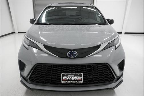 2023 Toyota Sienna XSE 7 Passenger