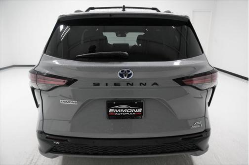 2023 Toyota Sienna XSE 7 Passenger