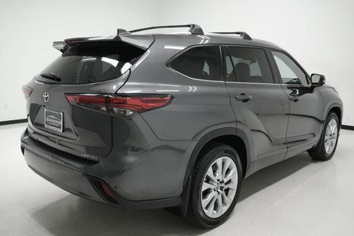 2022 Toyota Highlander Limited