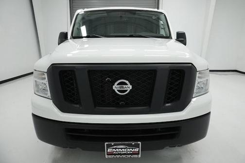 Photo 2 of 22 of 2017 Nissan NV Cargo NV2500 HD SV V6/SV V8