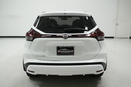 2021 Nissan Kicks S