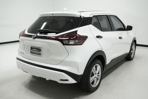 2021 Nissan Kicks S