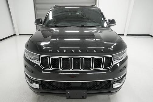 Diamond Black Crystal Pearlcoat 2023 Jeep Wagoneer Series I 4x2