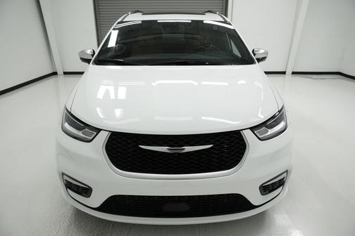 2023 Chrysler Pacifica L