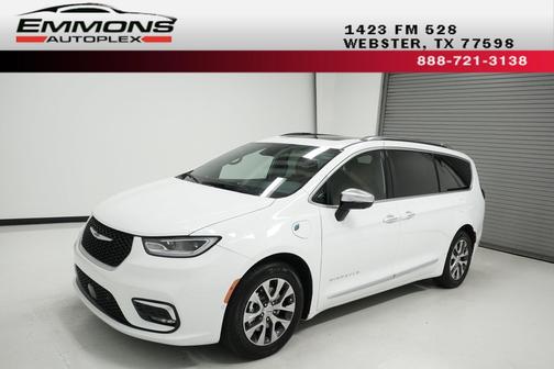 2023 Chrysler Pacifica L