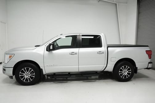 2021 Nissan Titan SV
