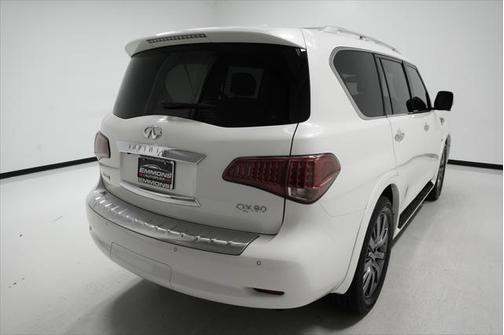 2017 INFINITI QX80 Signature Edition