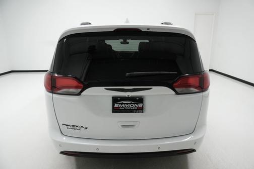 2020 Chrysler Pacifica Touring-L Plus
